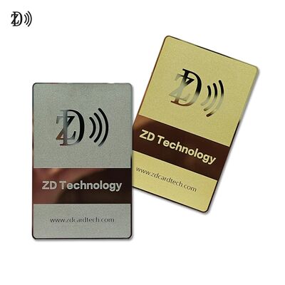 Desain Khusus NFC Kartu Bisnis Logam NTAG216 888 Bytes 13.56MHz RFID Kartu Kunjungan Logam Baja Rinsless