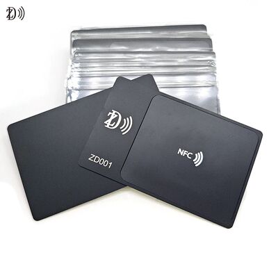 Desain Khusus NFC Kartu Bisnis Logam NTAG216 888 Bytes 13.56MHz RFID Kartu Kunjungan Logam Baja Rinsless