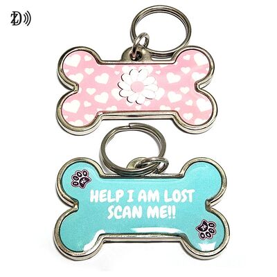 Gantungan Kunci Tahan Air Cetak Kustom 13.56MHz NTAG213 Pelacak Hilang Tepi Logam Tag Hewan Peliharaan Epoksi untuk Identifikasi Anjing & Kucing